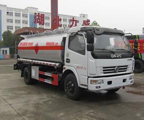 HLW5113GYY5EQ型东风大多利卡8吨运油车