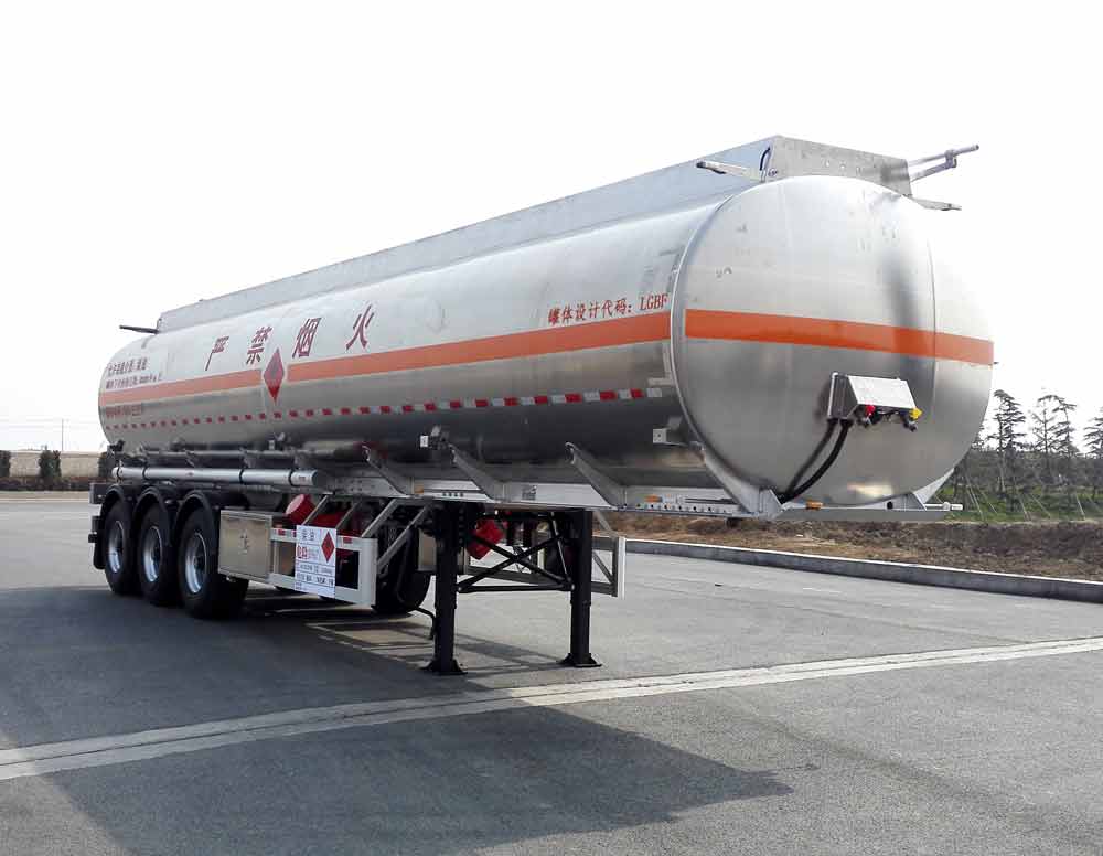组图：连云港天明装备铝合金运油半挂车图片