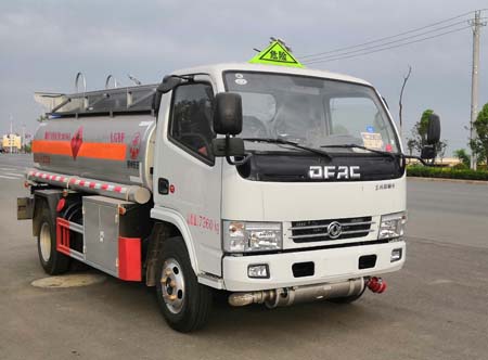 SZD5071GJYDFA5型东风多利卡3-5吨加油车