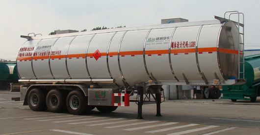 SKW9406GRYL型铝合金易燃液体罐式运输半挂车