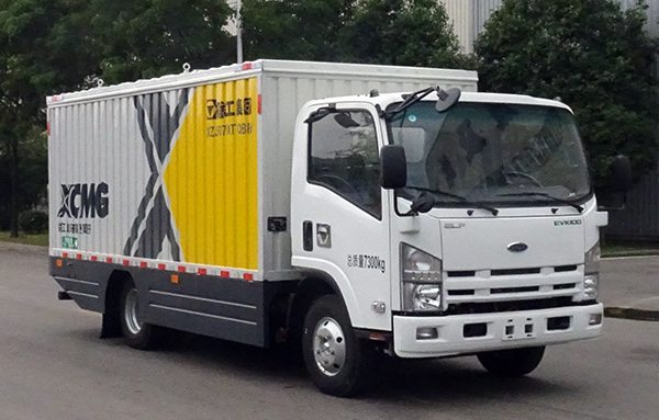 XZJ5070XTYQBEV型纯电动密闭式桶装垃圾车