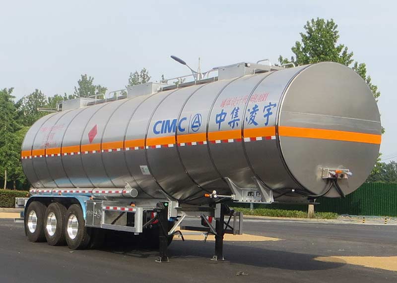 CLY9405GRYC2型易燃液体罐式运输半挂车图片