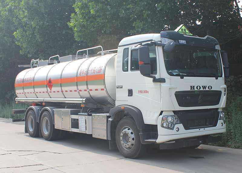 TAG5263GRYZZ型易燃液体罐式运输车图片