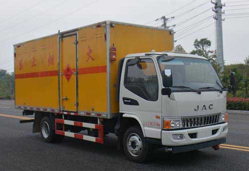 JHW5090XRQH型江淮骏铃易燃气体厢式运输车