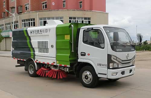 HYS5070TSLE6型东风多利卡国六扫路车
