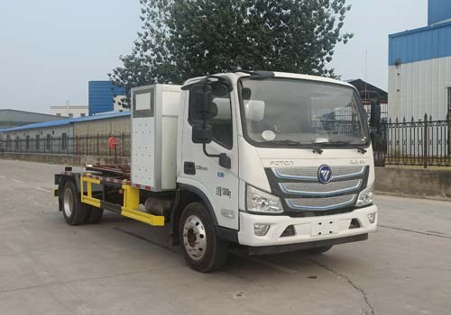 北京北重汽车改装BZD5123ZXXFGBEV型纯电动车厢可卸式垃圾车