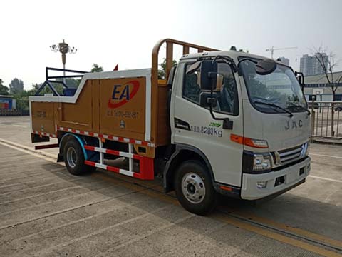 EA5086TYHC7ZS型路面养护车图片
