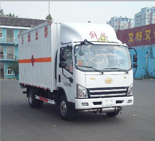 组图：中国一汽解放虎VH易燃气体厢式运输车图片