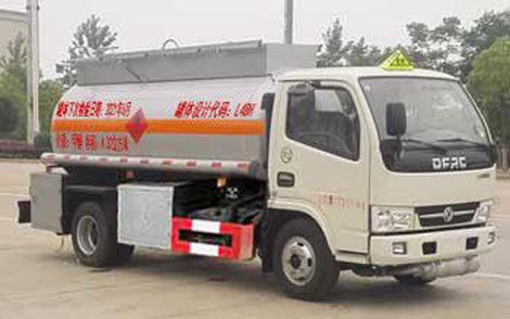 东风多利卡易燃液体罐式运输车图片