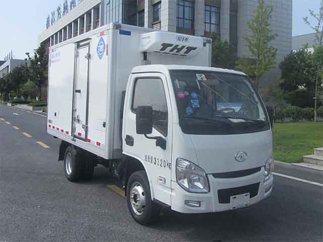 镇江飞驰汽车ZJL5033XLCS6型冷藏车