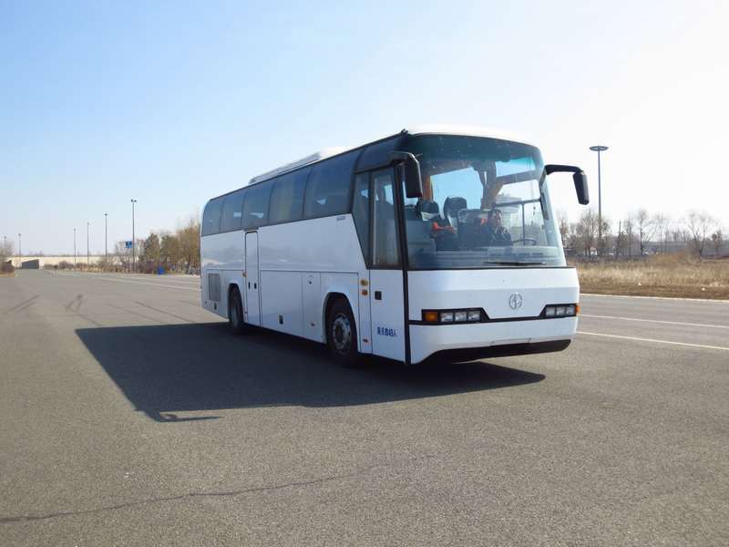 BFC6112L1D5型豪华旅游客车