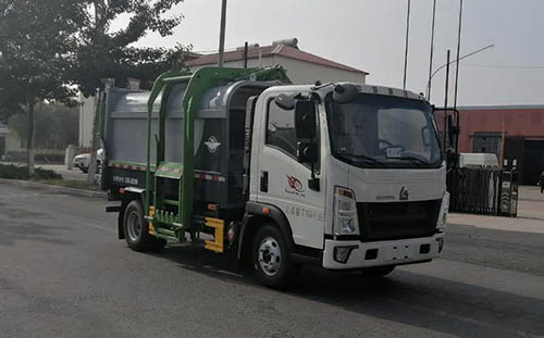 自装卸式垃圾车的功能简介及主要用途中联3吨压缩式垃圾车