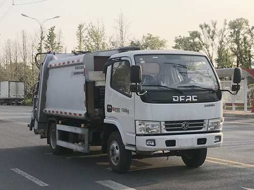 东风多利卡国六压缩式垃圾车图片
