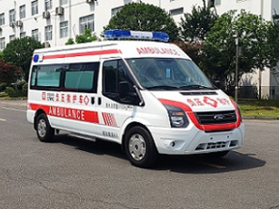 中国中车牌TEG5040XJH03型救护车