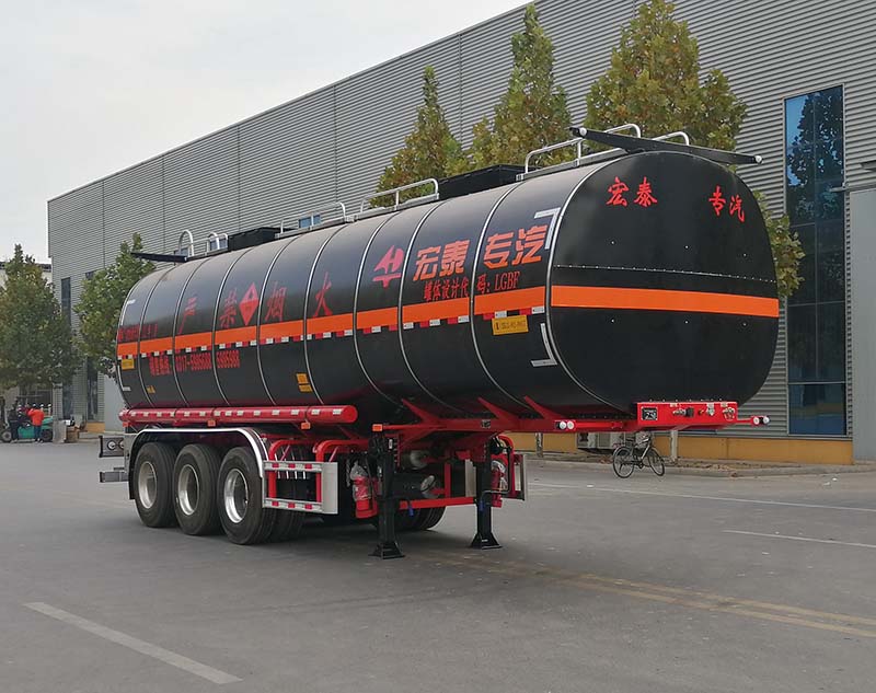 HHT9401GRYF型易燃液体罐式运输半挂车图片