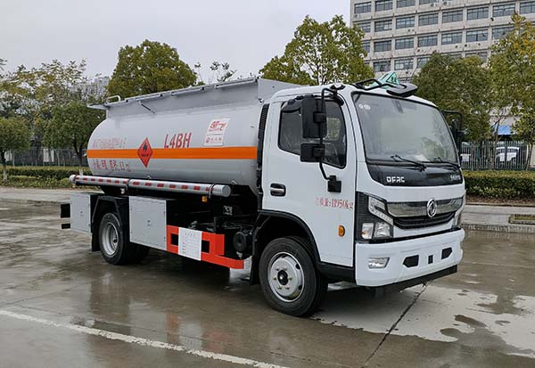 CLQ5120GRY6E型易燃液体罐式运输车
