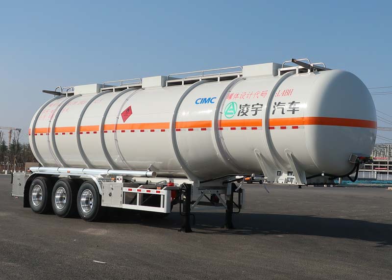 CLY9405GRYB2型易燃液体罐式运输半挂车图片