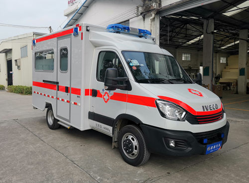 星通汽车XTP5047XJHNJFC-ZC6型救护车
