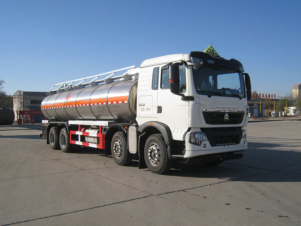 河北渤海石油装备专用车YLL5326GRYZ型易燃液体罐式运输车