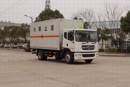 EQ5181XRQL9BDEACWXP型东风D9易燃气体厢式运输车