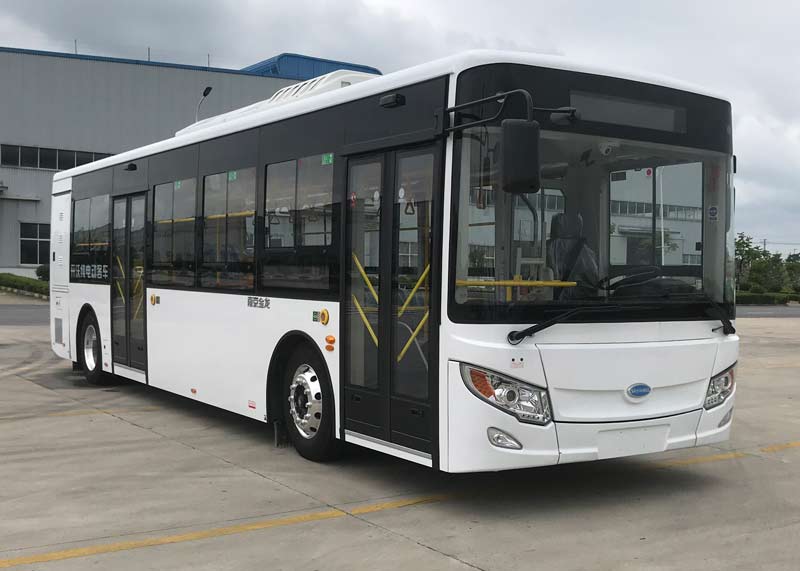 NJL6100EV80型纯电动低入口城市客车