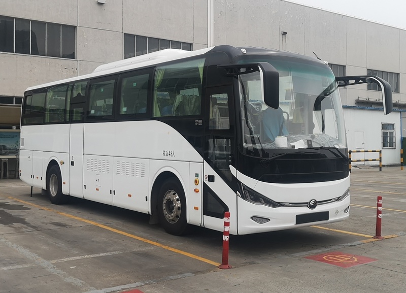 郑州宇通客车ZK6117FCEVQ1型燃料电池客车