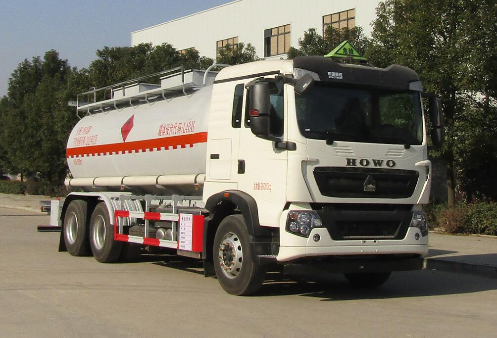 HLW5260GRYZ6型易燃液体罐式运输车