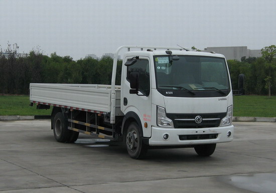 EQ1043S5BDF型载货汽车