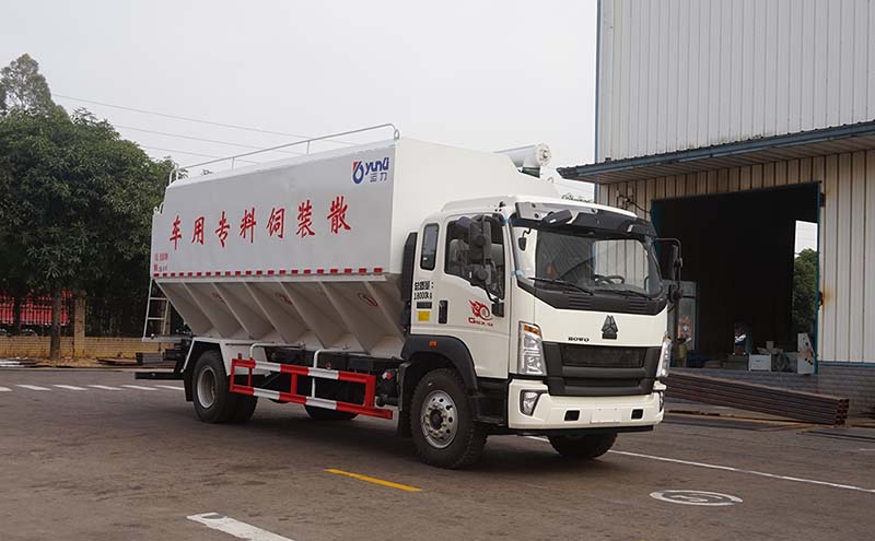 组图：重汽柳州运力专用汽车散装饲料运输车图片