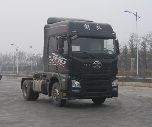组图：中国一汽平头柴油牵引车图片