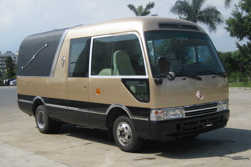 XML5050XBY15型殡仪车