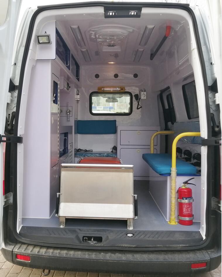 XT5030XJHM6型救护车图片