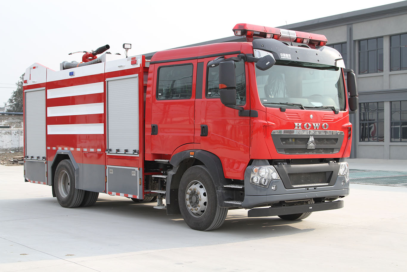 YL5190GXFPM80/H型泡沫消防车