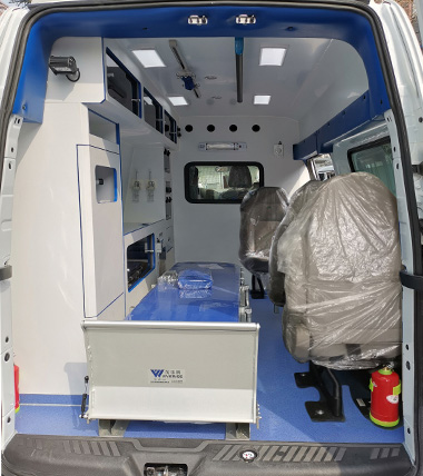 LS5030XJHQ6型救护车图片