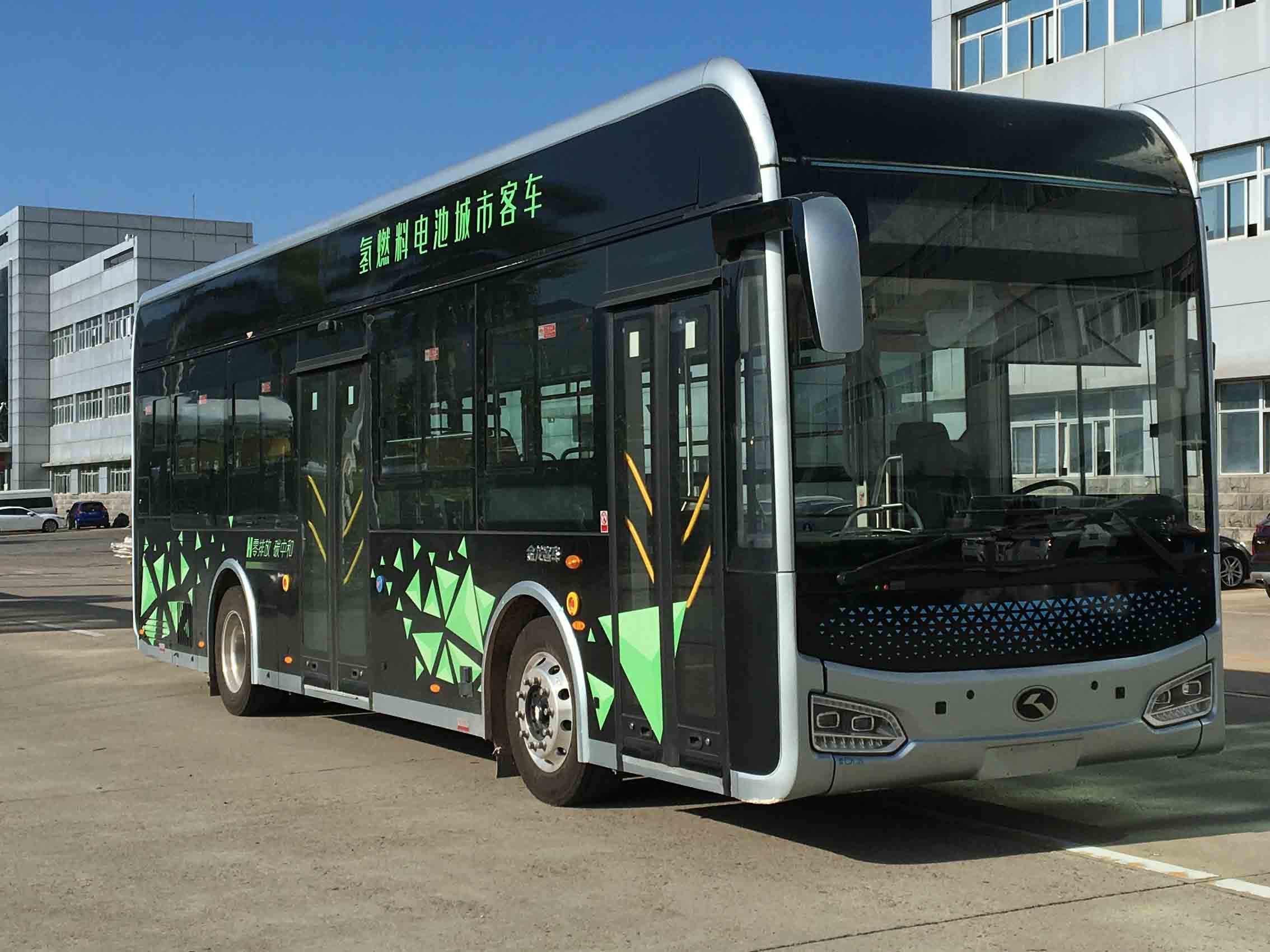 XMQ6115FGFCEV型燃料电池城市客车图片