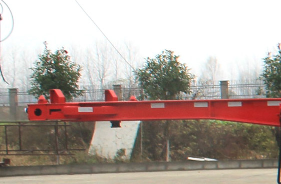 CHX9400TWY型危险品罐箱骨架运输半挂车图片
