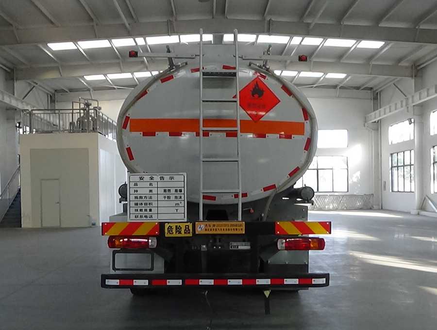 QXC5267GRYZ6易燃液体罐式运输车图片