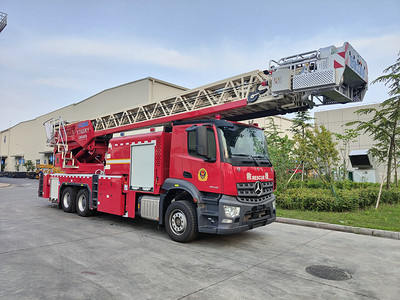 新的云梯消防车图片