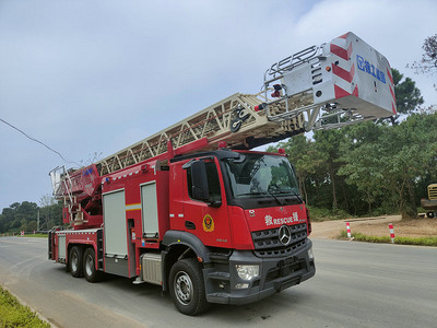 32米云梯消防车几层图片