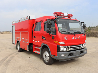 东风153型水罐消防车图片