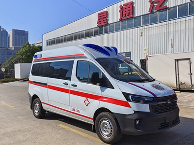 深圳救护车转运图片